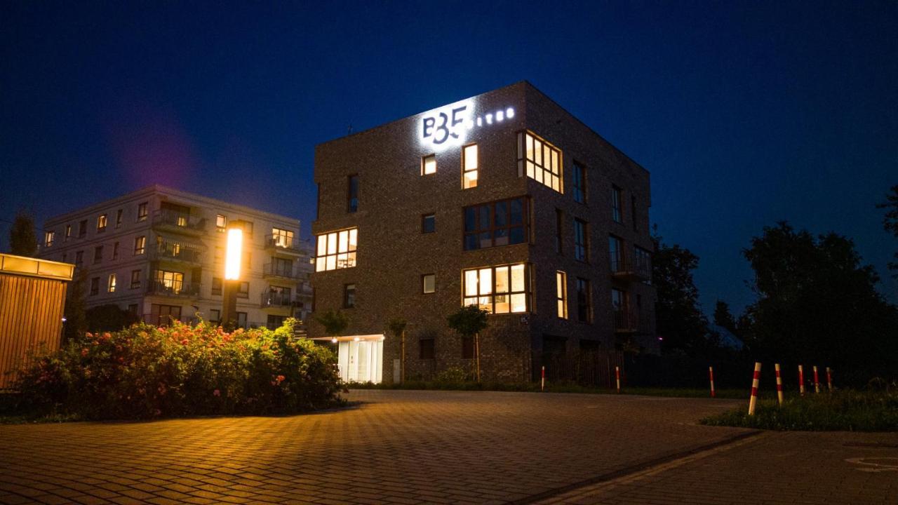 B85 Suites Варшава Екстер'єр фото